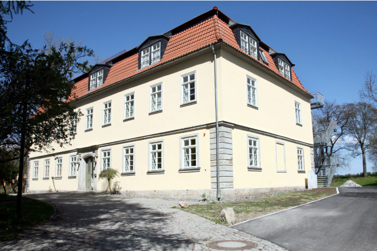 das Haus der Seniorenresidenz von außen