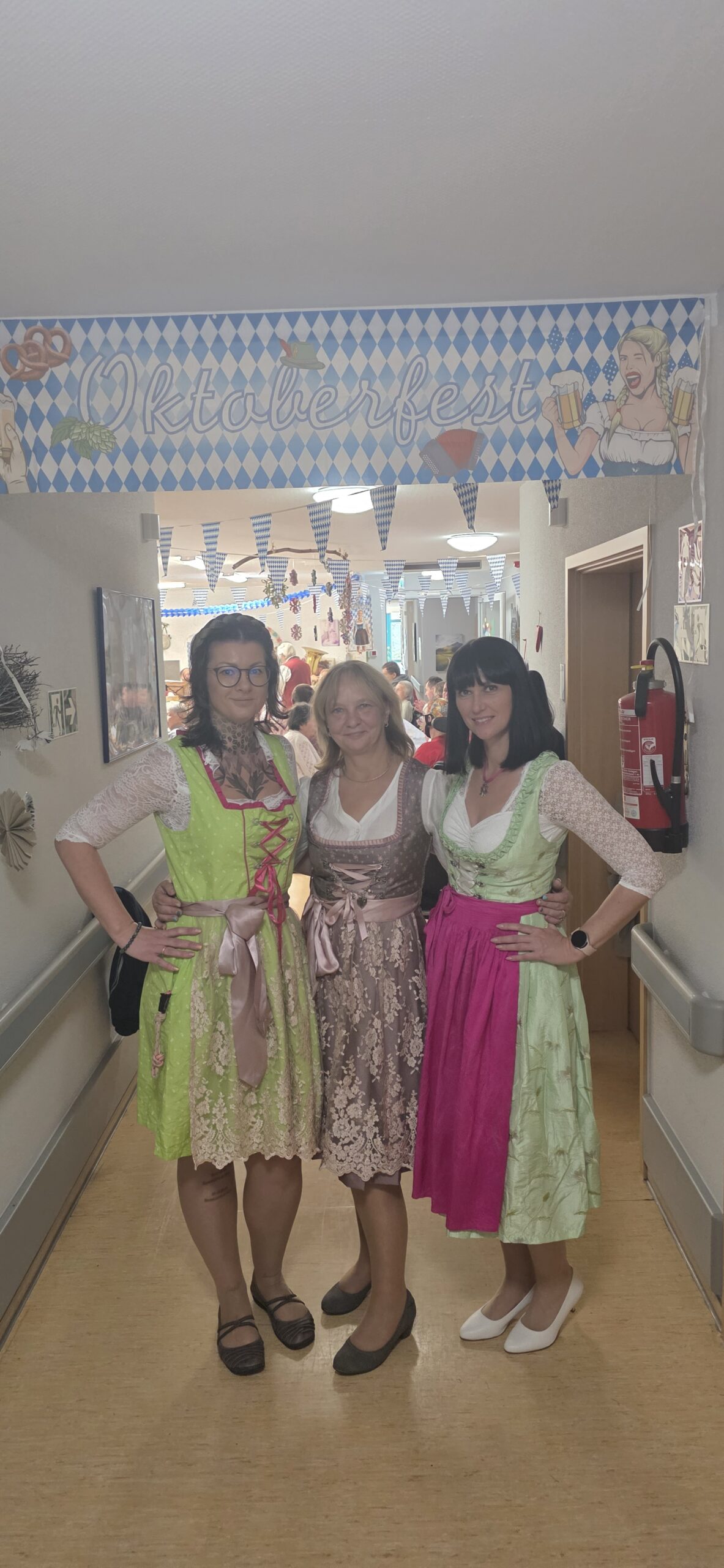 die Pflegerinnen und Einrichtungsleitung